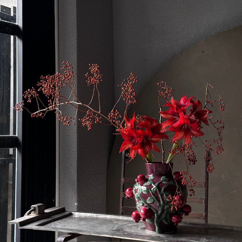 Nar Kabartmalı Seramik Vazo